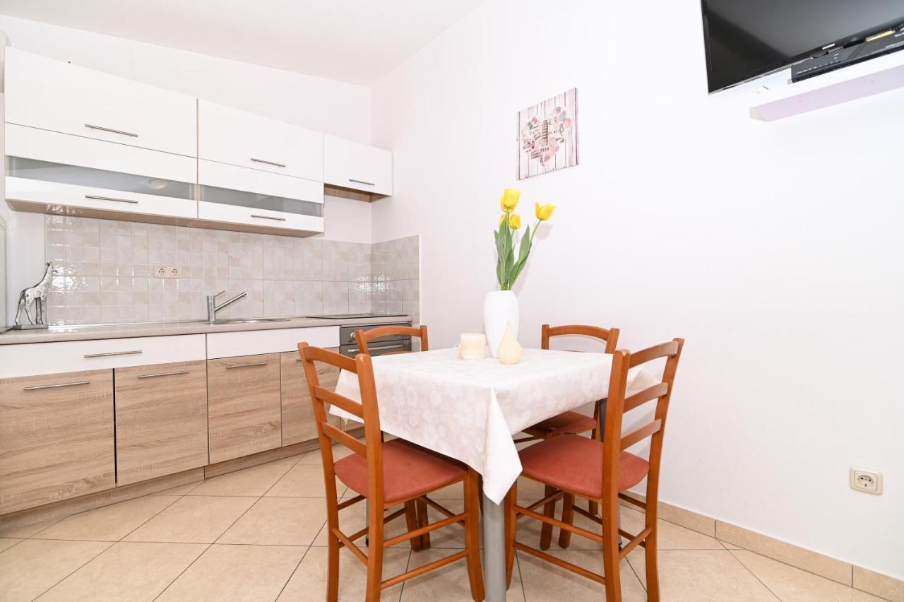 Apartmani Adria Трогир Екстериор снимка