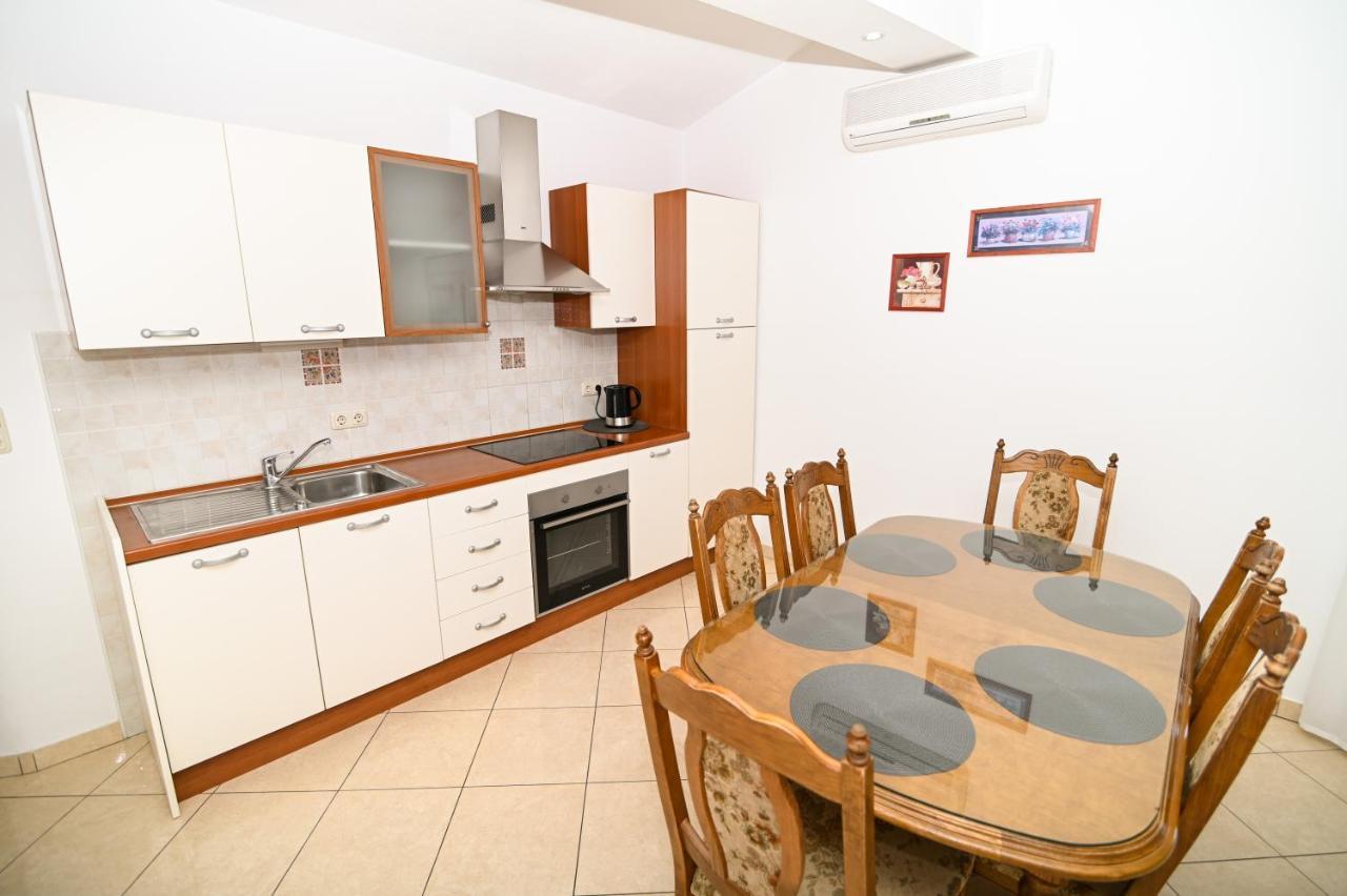 Apartmani Adria Трогир Екстериор снимка
