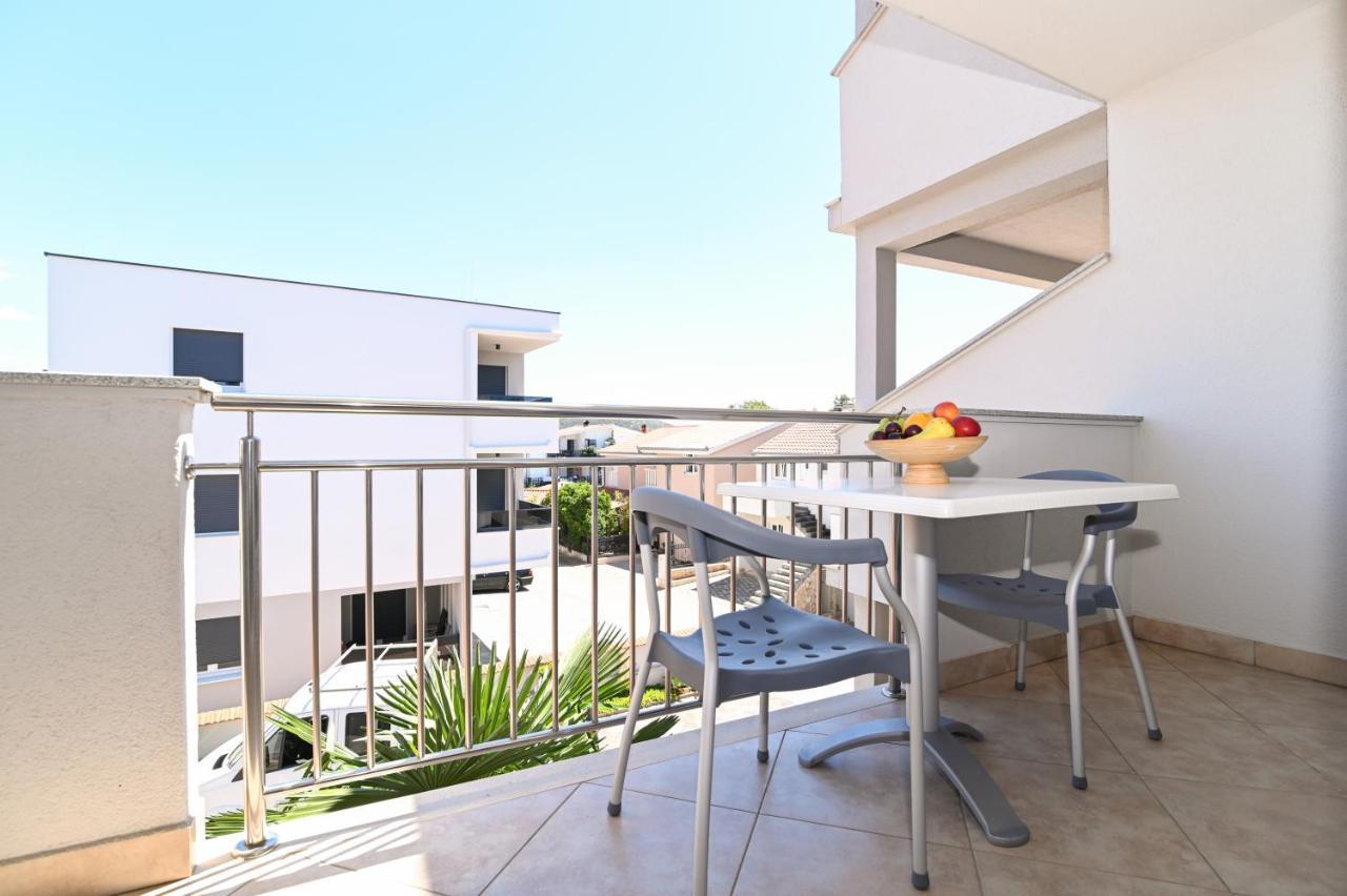 Apartmani Adria Трогир Екстериор снимка